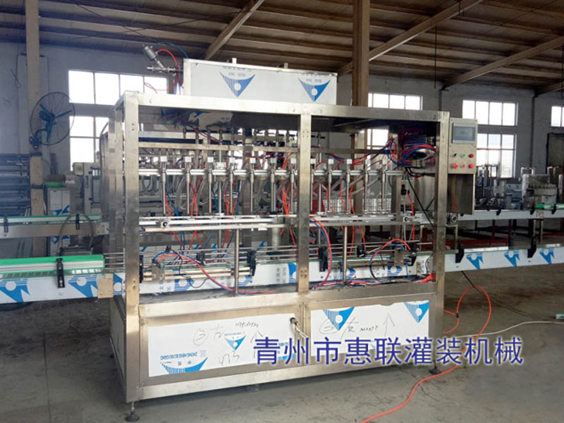 玻璃水灌裝機(jī) 玻璃水灌裝機(jī)