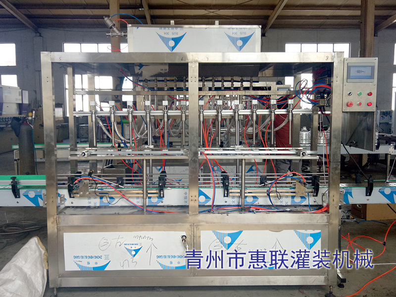 大桶酒灌裝機(jī) 大桶酒灌裝機(jī)