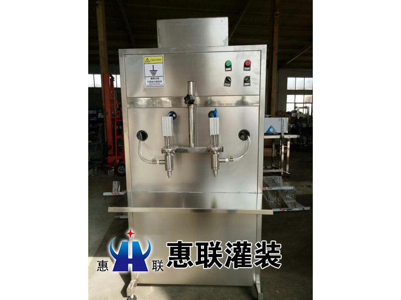 小型白酒自動(dòng)灌裝機(jī) 小型白酒自動(dòng)灌裝機(jī)