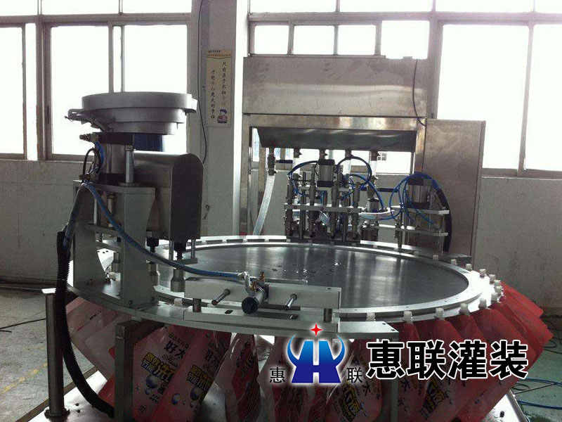 自立袋灌裝機(jī) 自立袋灌裝機(jī)